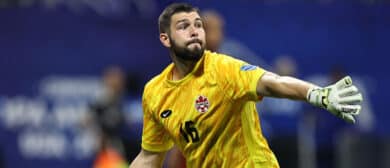Maxime Crepeau throws the ball during the CONMEBOL Copa America group A match between Argentina and Canada at Mercedes-Benz Stadium on June 20, 2024 in Atlanta, Georgia.