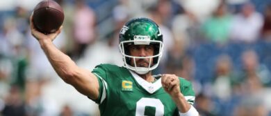 Aaron Rodgers #8 of the New York Jets warms up prior to a game against the Tennessee Titans at Nissan Stadium on September 15, 2024 in Nashville, Tennessee.